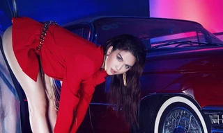 ‘Sốc nặng’ trước chiêu khoe thân mới của Ngọc Trinh: Kín bưng phía trước, hở trọn phía sau