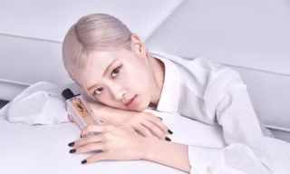 Cuối cùng thì Rosé có phải Đại sứ toàn cầu của Saint Laurent hay chỉ là một sự hiểu lầm?