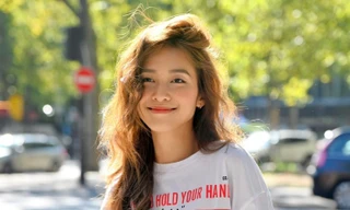 Không chỉ Phương Oanh, ngay cả Khả Ngân cũng vừa bị phát hiện viết sai chính tả