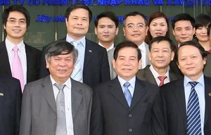 Chủ tịch nước chúc Tết các doanh nghiệp tại Hà Nội