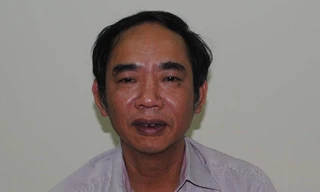 Đua nhau làm cổng chào: 'Con gà tức nhau tiếng gáy'