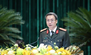 Giám đốc Công an tỉnh Bắc Giang Nguyễn Quốc Toản báo cáo kết quả công tác phòng, chống tội phạm và vi phạm pháp luật.