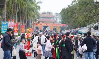 Biển người nô nức trẩy hội Lim