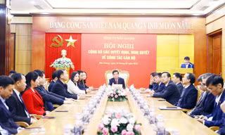 Tỉnh ủy Bắc Giang hội nghị về công tác cán bộ.