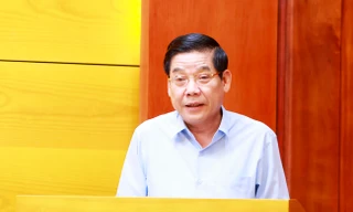 Bí thư Tỉnh ủy Bắc Giang Nguyễn Văn Gấu phát biểu tại hội nghị.