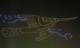 Trình diễn Dronelight. Ảnh: Nguyễn Thắng