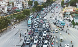 Quây rào nửa lòng đường Giải Phóng để đào hầm chui Vành đai 2,5