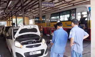 Hơn 21.000 ô tô bị chặn đăng kiểm trong 9 tháng đầu năm. Ảnh: T.Đảng