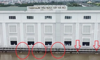 Khu vực phía Tây Hà Nội 'chìm' trong nước, trạm bơm 'nghìn tỷ' vẫn hoạt động cầm chừng