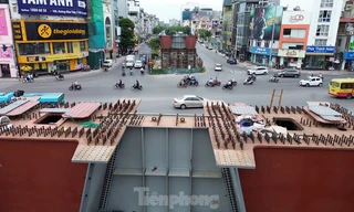 Cấm các xe lưu thông qua nút giao Hồng Tiến - Nguyễn Văn Cừ trong 3 đêm