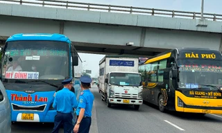 Hà Nội nghiêm cấm đưa xe hợp đồng vào chở khách liên tỉnh