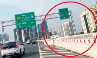 Đường trên cao hơn 5.000 tỷ đồng vẫn 'cụt' đường lên xuống 