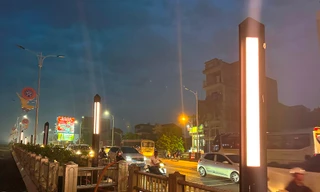 Hệ thống đèn mới được chú ý trên cầu Vĩnh Tuy 2