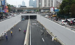 Đi xuyên hầm Lê Văn Lương - công trình xóa ‘điểm đen’ ùn tắc