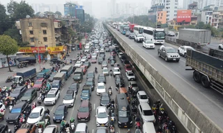 Cho xe đi vào làn đường ưu tiên Vành đai 3 để giảm nhiệt ùn tắc