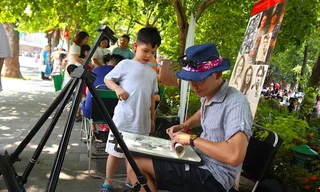 Những người lao động không nghỉ lễ 2/9 ở Thủ đô