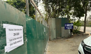 Trung tâm đăng kiểm Hà Nội tự treo biển dừng hoạt động