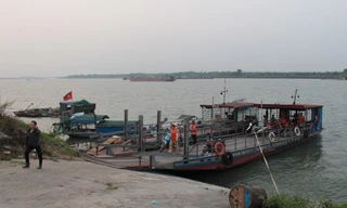 Hà Nội yêu cầu đình chỉ hoạt động các bến thủy nội địa hoạt động 'chui'