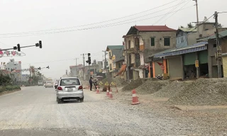 Dự án nâng cấp, chữa chưa ngổn ngang trên QL6