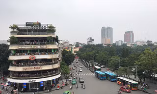 Thay đổi lộ trình nhiều tuyến vận tải công cộng khi phá dỡ tòa nhà Hàm cá mập