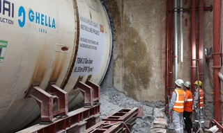 Thi công đường ngầm metro Hà Nội xảy ra lún, hàng chục hộ dân phải di dời