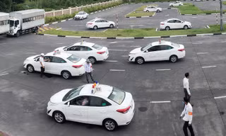 Hai trung tâm đào tạo lái xe Hà Nội đình chỉ tuyển sinh 3 tháng
