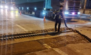 Thực trạng hư hỏng tại các khe co giãn Vành đai 3 trên cao khiến mặt đường bị 'xé rách'