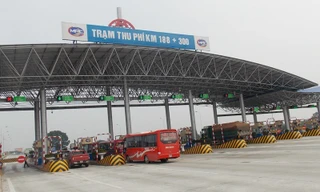Trạm thu phí dự án cao tốc BOT Pháp Vân - Cầu Giẽ. Ảnh: T.Đảng
