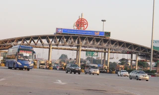 Trạm BOT Pháp Vân - Cầu Giẽ vẫn hoạt động thu phí bình thường trong sáng 10/6. Ảnh: A.Trọng