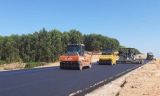 Cao tốc Vạn Ninh - Cam Lộ đặt mục tiêu 'cán đích' trước 6 tháng