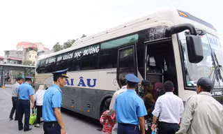 Hà Nội thu hồi hơn 800 phù hiệu 'hung thần' đường phố