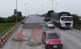 Tin mới vụ mặt cầu Phù Đổng 'vá' bằng gạch