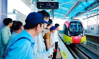 Hơn 7,4 vạn khách đi tàu điện Hà Nội dịp Tết