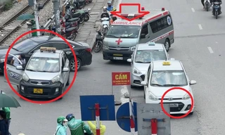 Cận cảnh xe taxi làm mờ biển số để trốn phạt nguội