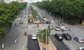 Diện mạo đường Hoàng Quốc Việt sau khi có thêm 2 làn xe 