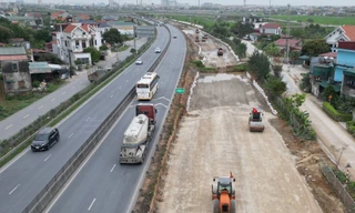 Cận cảnh công trường mở rộng cao tốc Cao Bồ - Mai Sơn lên 6 làn xe