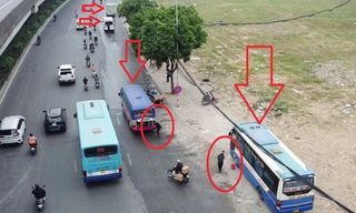 Xe hợp đồng tràn ra đường ‘giành khách’ với ô tô tuyến liên tỉnh