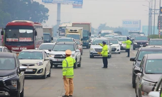 Tạm đóng cao tốc Pháp Vân - Ninh Bình vì ùn tắc 