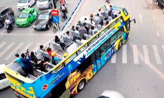 Cận cảnh tuyến xe buýt mui trần thứ 2 Hà Nội lăn bánh