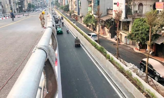 Một đoạn đê An Dương đã được để thay thế đê đất bằng bê tông 