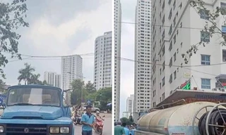 Hai xe téc cung cấp nước sạch dịch vụ cho người dân KĐT Linh Đàm chiều 13/10