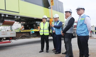 PCT UBND thành phố Hà Nội Nguyễn Thế Hùng kiểm tra tại đề-pô ngày 20/10