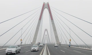 Hà Nội cấm xe theo giờ trên cầu Nhật Tân từ 16/2