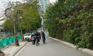 Cận cảnh tuyến đường ven Hồ Tây sắp mở rộng lên 21 mét bằng cầu cạn 