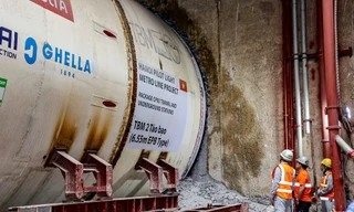 Xem Rô bốt 'khổng lồ' thứ hai đào hầm tuyến metro Nhổn - Ga Hà Nội