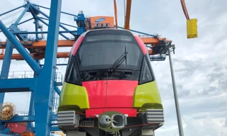 Đoàn tàu thứ 10 dự án Nhổn - ga Hà Nội cập cảng ở Hải Phòng.