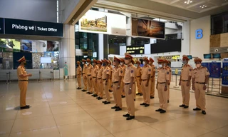 Gần 40 cán bộ chiến sĩ Cục CSGT lên đường vào miền Nam chống dịch.