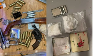 Nhiều súng, đạn và ma tuý bị công an thu giữ. Ảnh: Công an cung cấp.