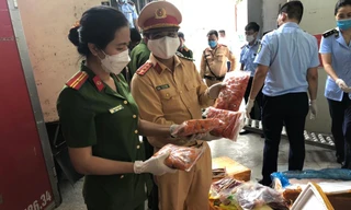 Phát hiện 10 tấn thực phẩm đông lạnh không rõ nguồn gốc