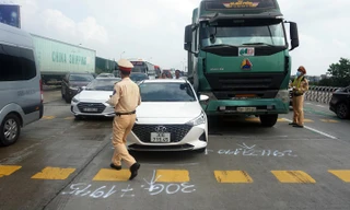 Gần 5.800 người tử vong vì tai nạn giao thông năm 2021